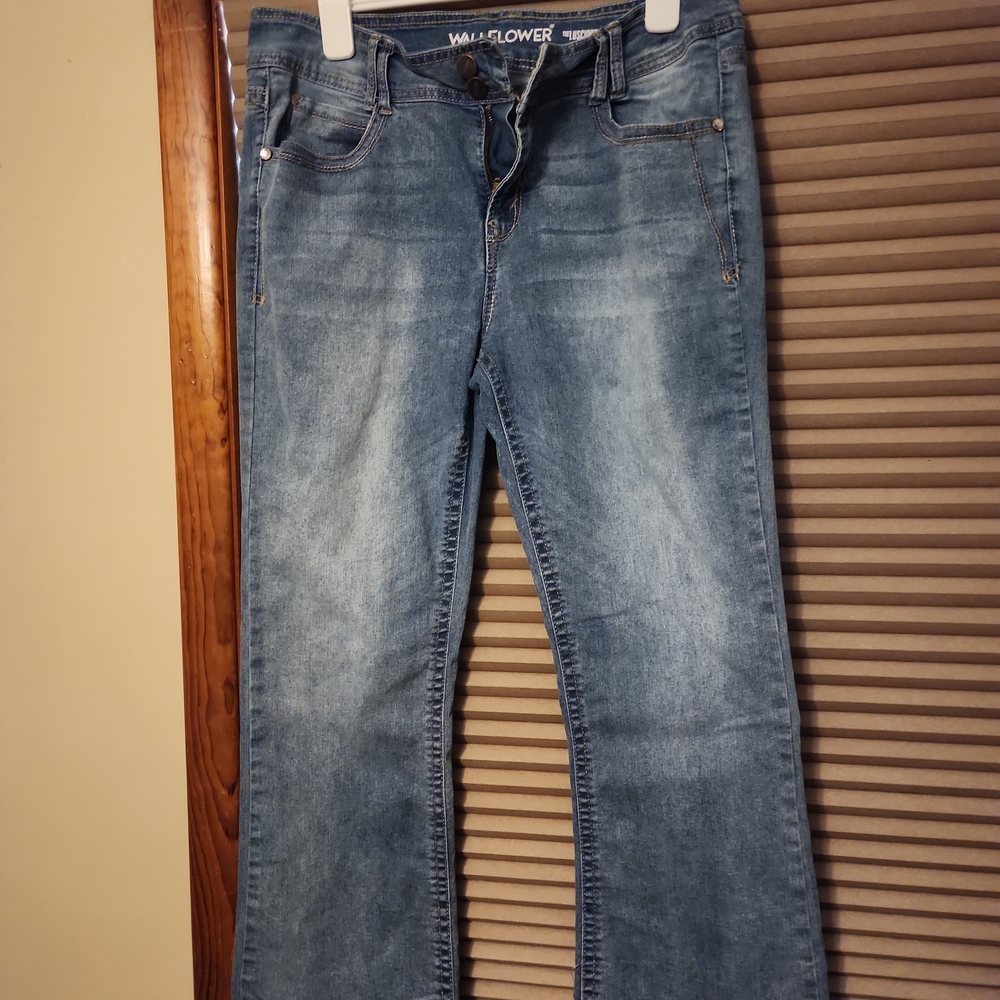 Wallflower Stonewash Blue Denim Jeans with Contrast Stitching Size 17